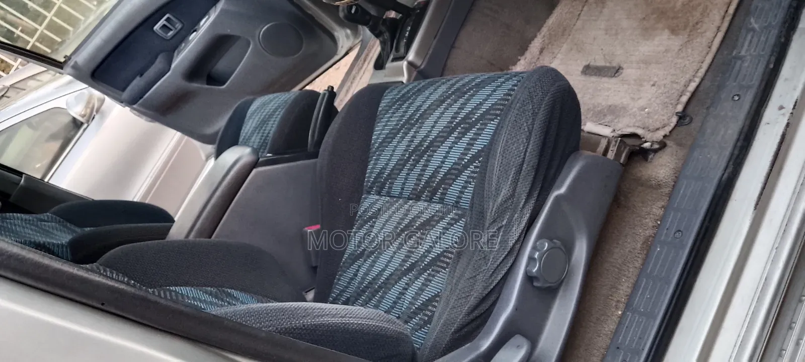 Toyota Hilux Surf 2.7 SSR 2000 Silver