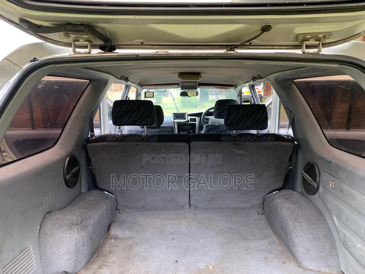 Toyota Hilux Surf 2.7 SSR 2000 Silver
