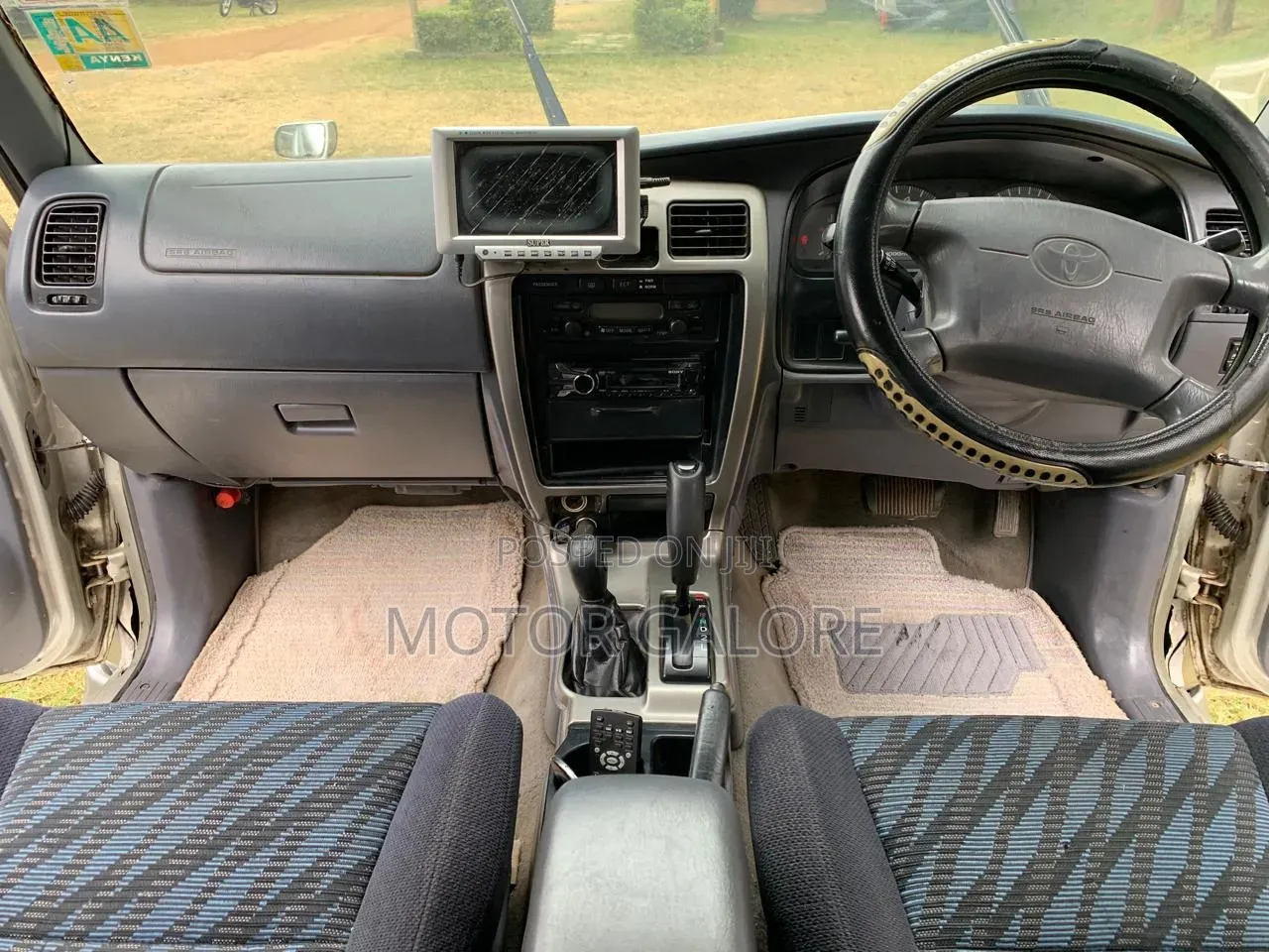 Toyota Hilux Surf 2.7 SSR 2000 Silver