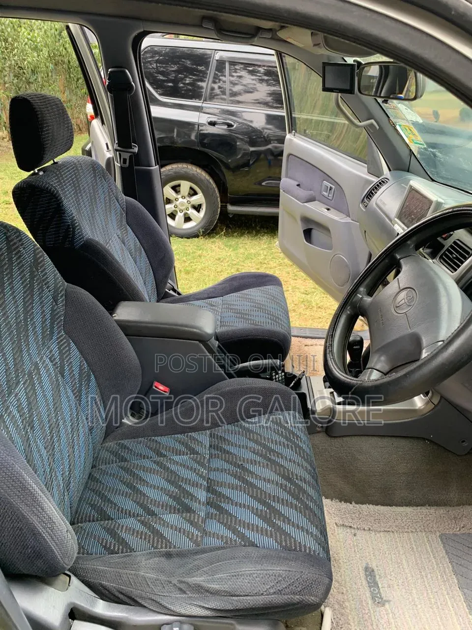 Toyota Hilux Surf 2.7 SSR 2000 Silver