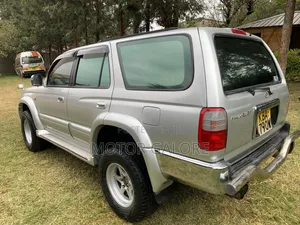 Toyota Hilux Surf 2.7 SSR 2000 Silver