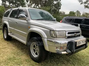 Toyota Hilux Surf 2.7 SSR 2000 Silver