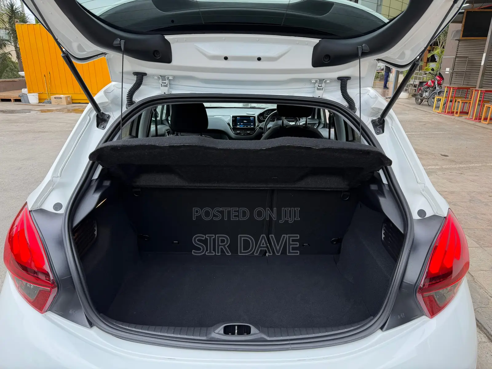 Peugeot 208 2019 White