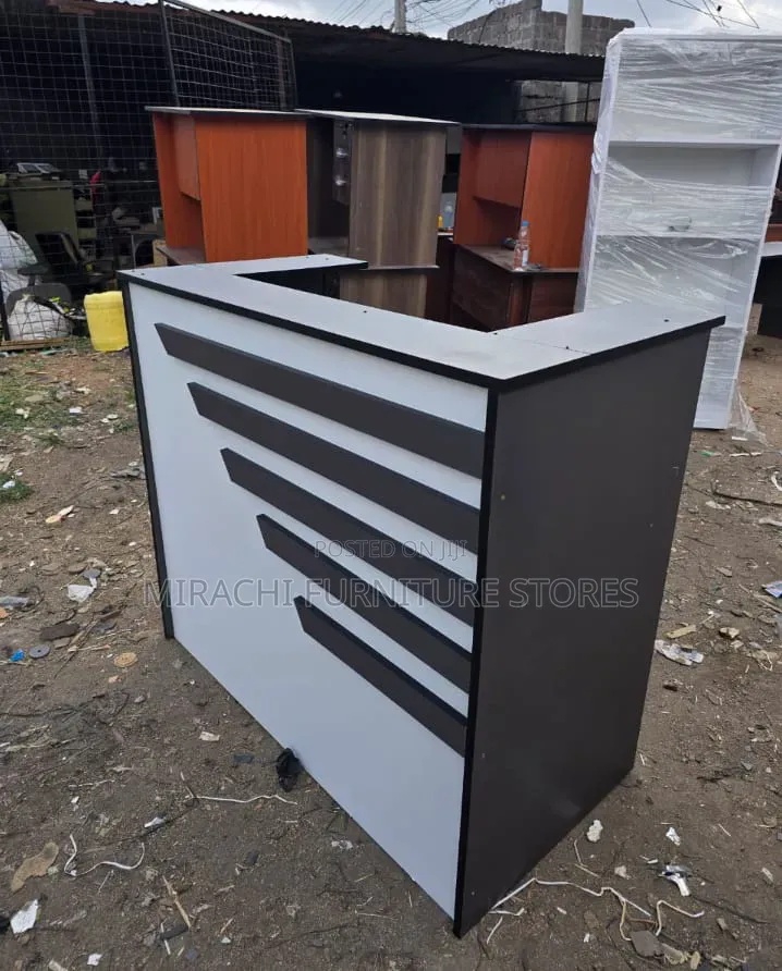 Simple Reception Desk