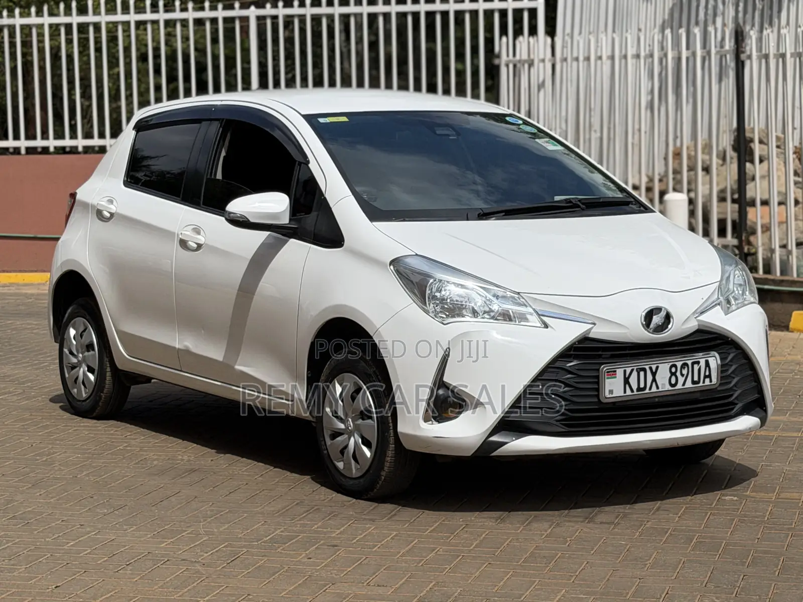 Toyota Vitz 2019 White
