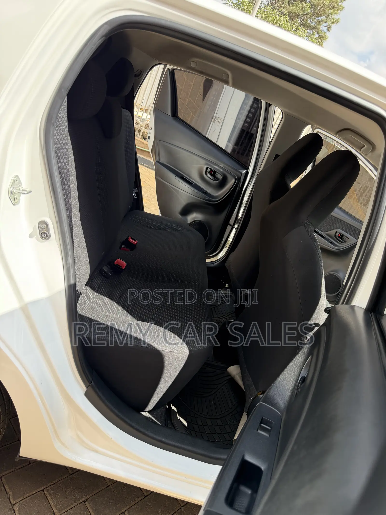 Toyota Vitz 2019 White