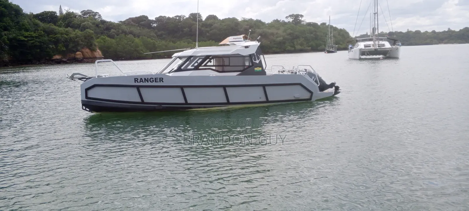Enclosed Cabin Cruiser Boat