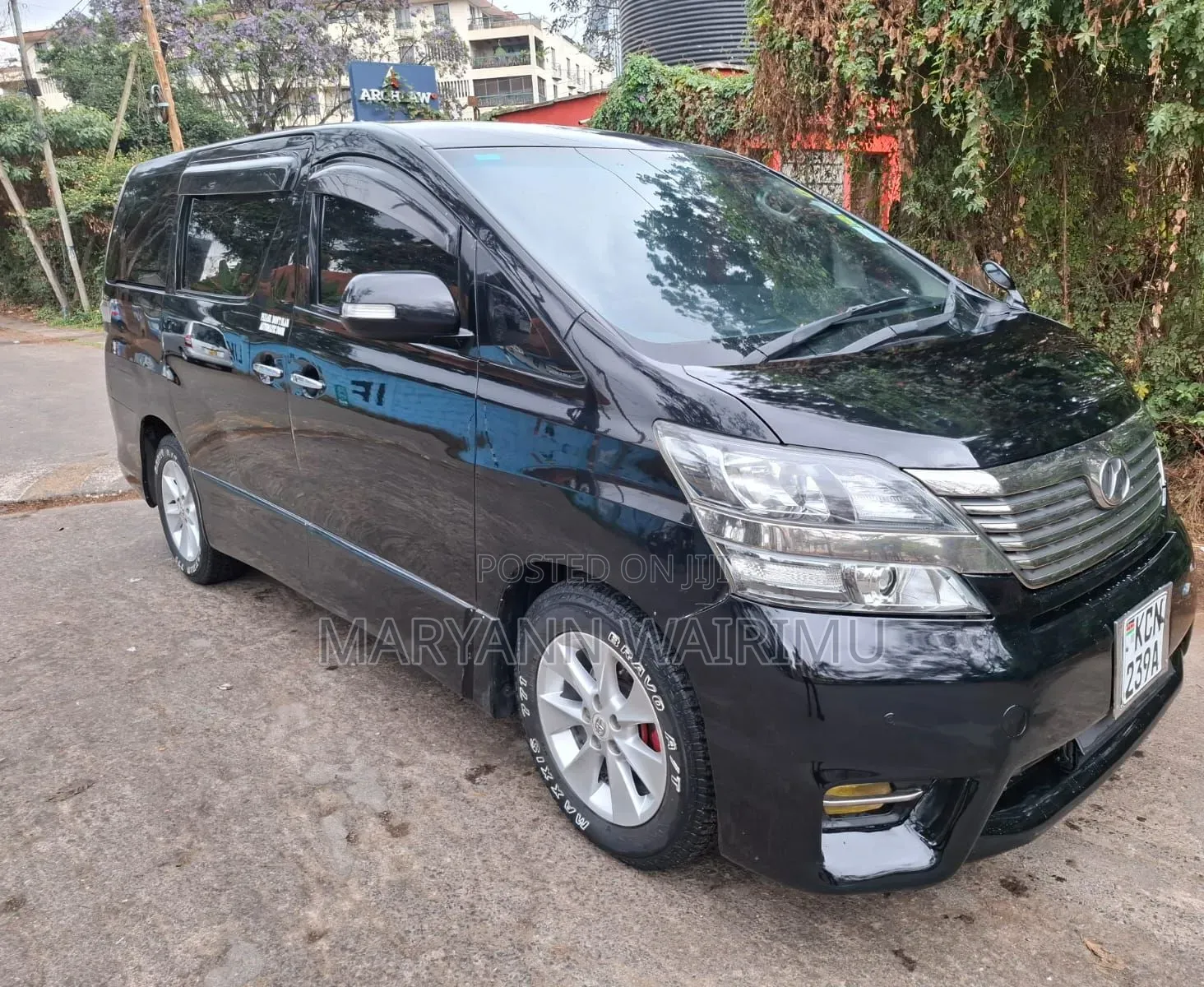 Toyota Vellfire 2010 Black