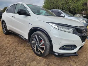 Honda Vezel 1.5 2WD 172 hp 2019 Pearl