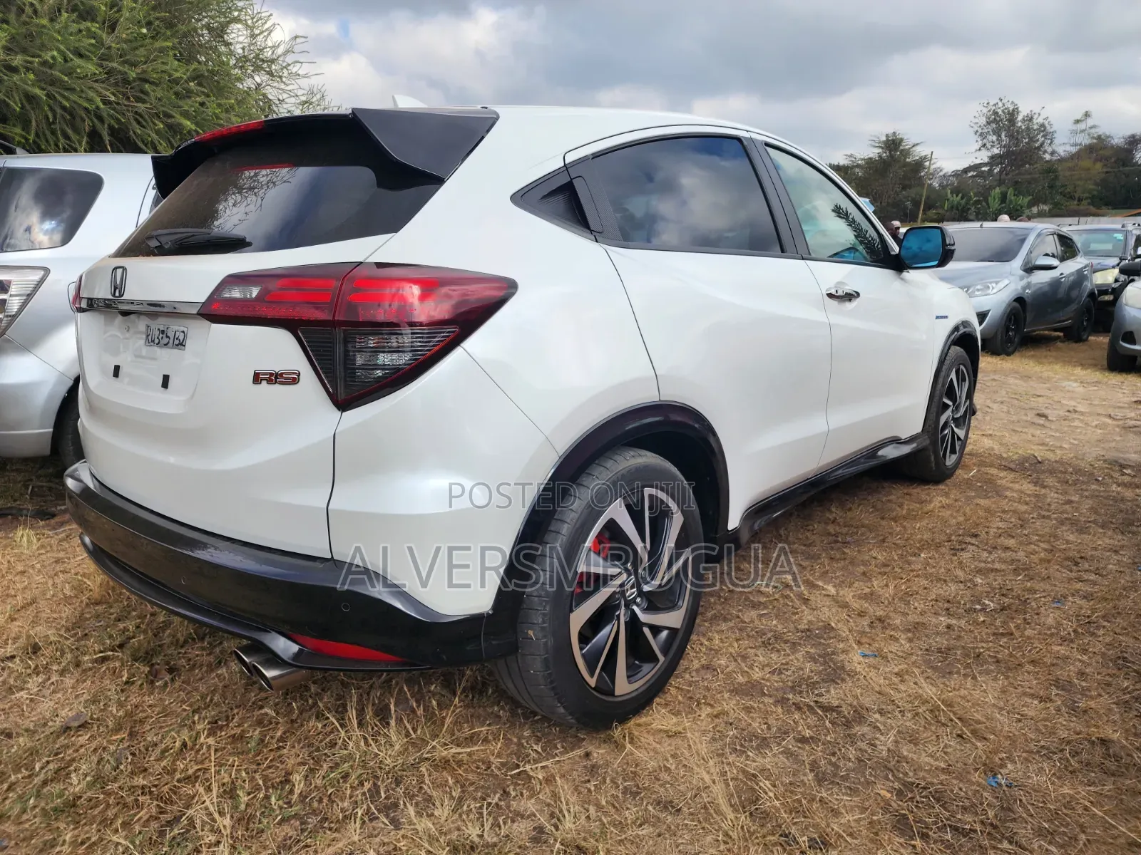 Honda Vezel 1.5 2WD 172 hp 2019 Pearl