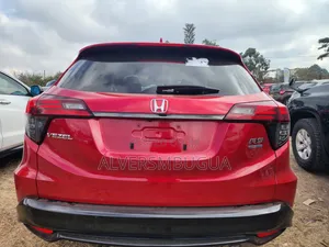 Honda Vezel 1.5 2WD 172 hp 2019 Red