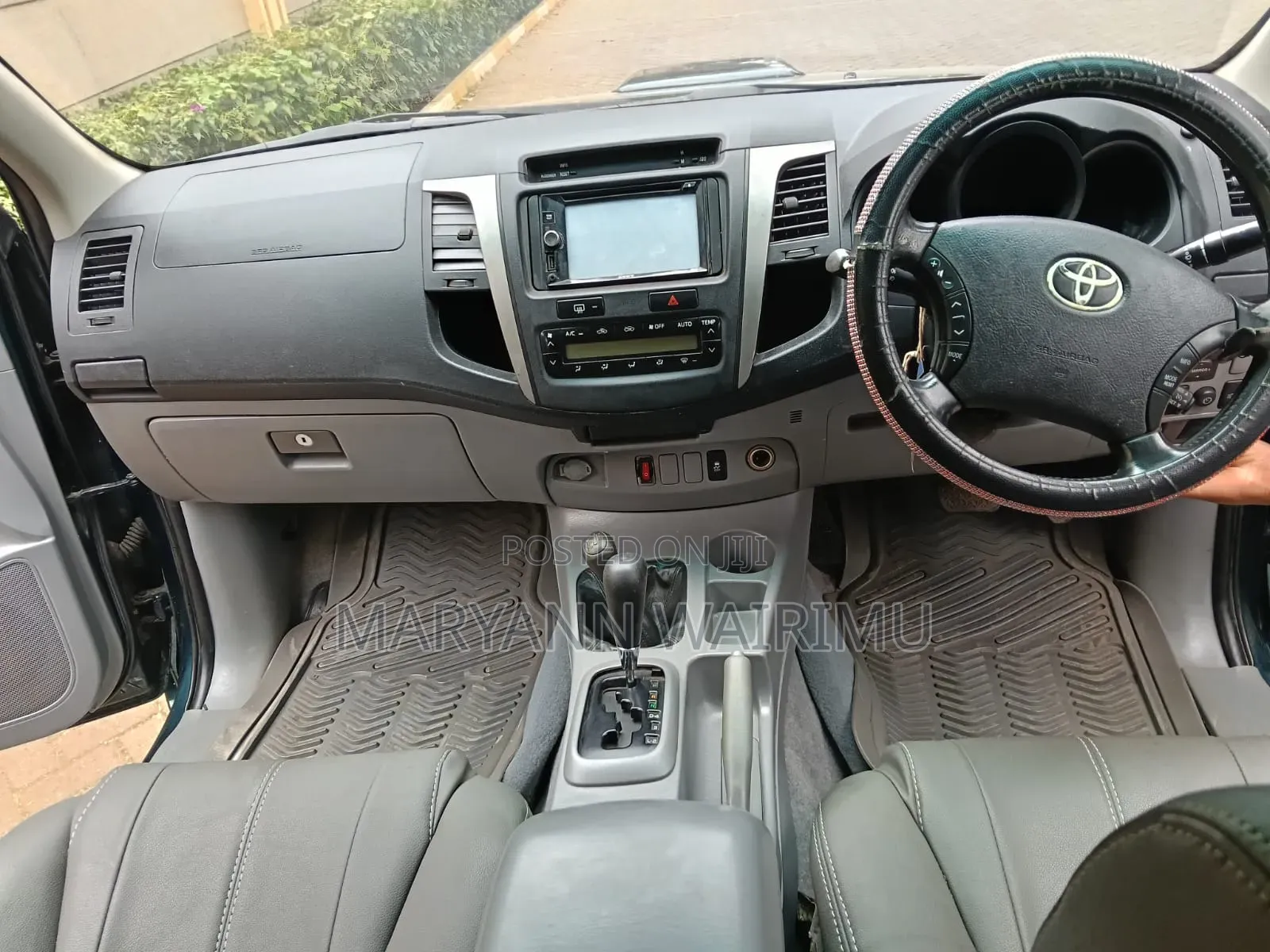 Toyota Hilux 2011 Green