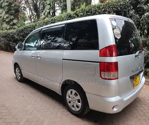 Toyota Noah 2007 Silver