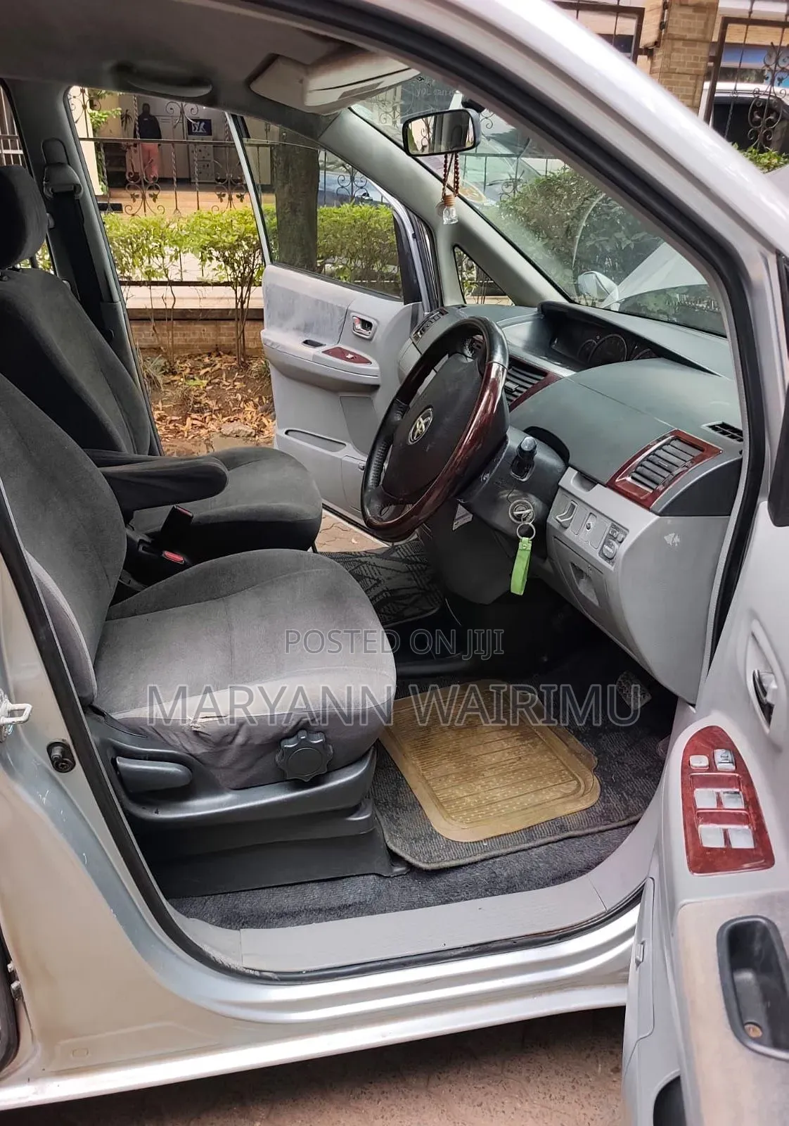 Toyota Noah 2007 Silver