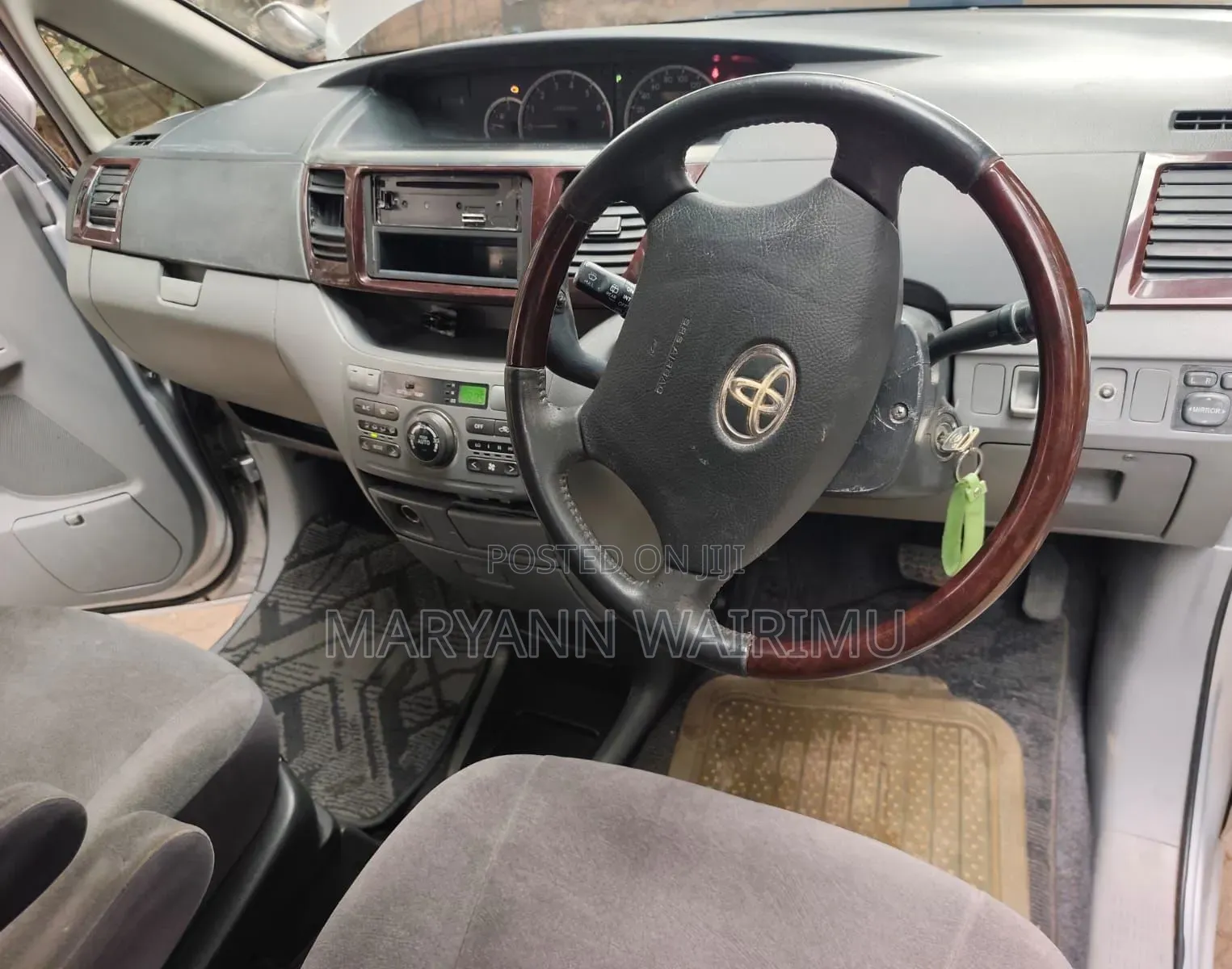 Toyota Noah 2007 Silver