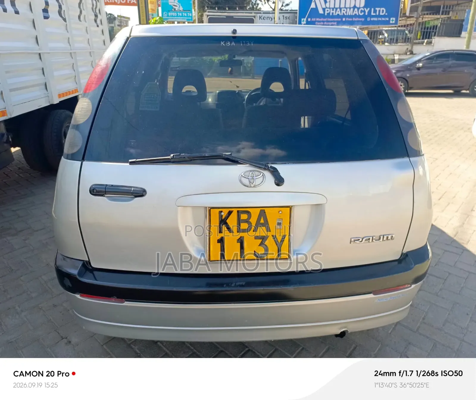 Toyota Raum 2000 Gray