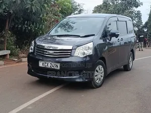 Toyota Noah 2012 Gray