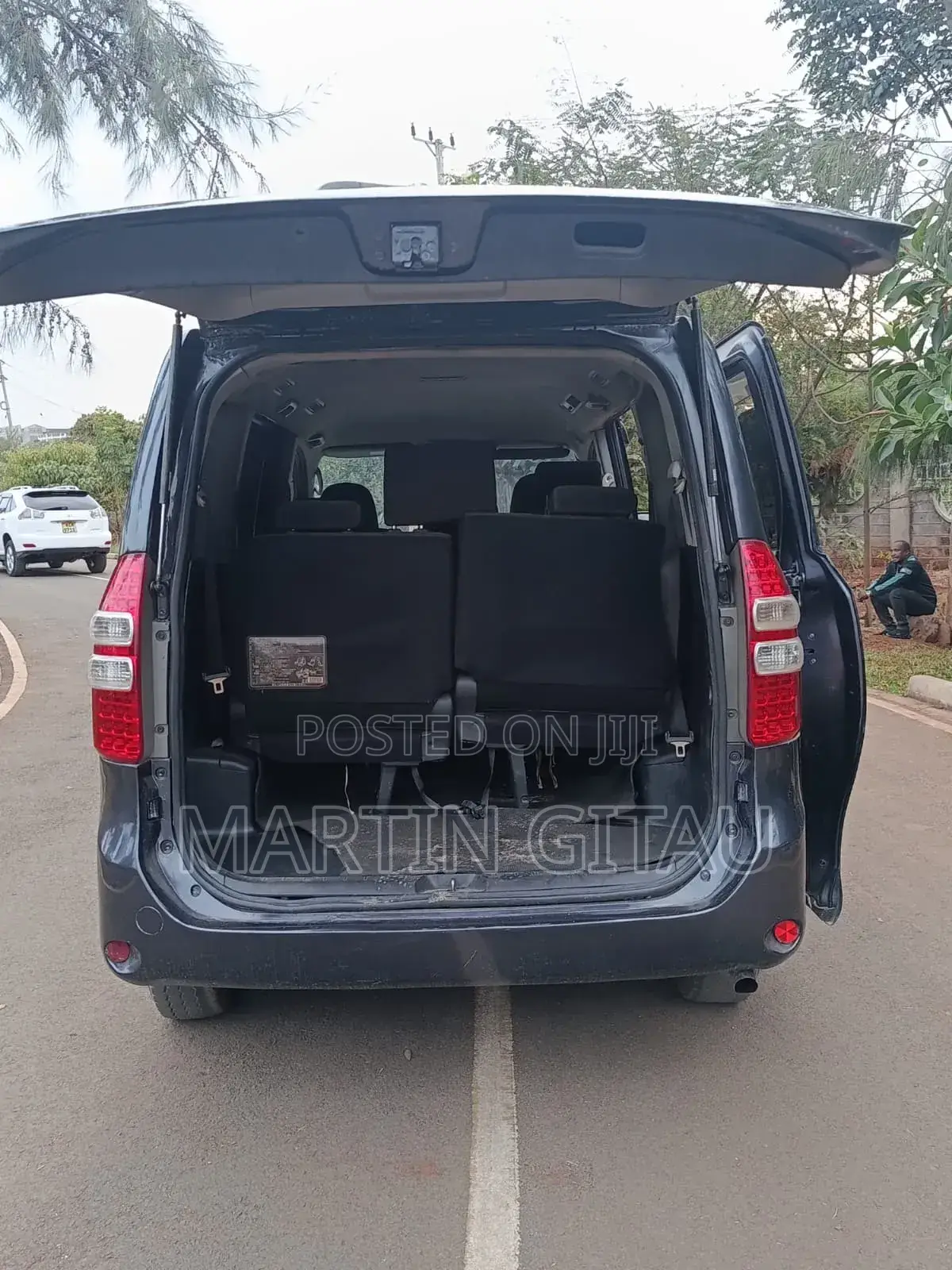 Toyota Noah 2012 Gray