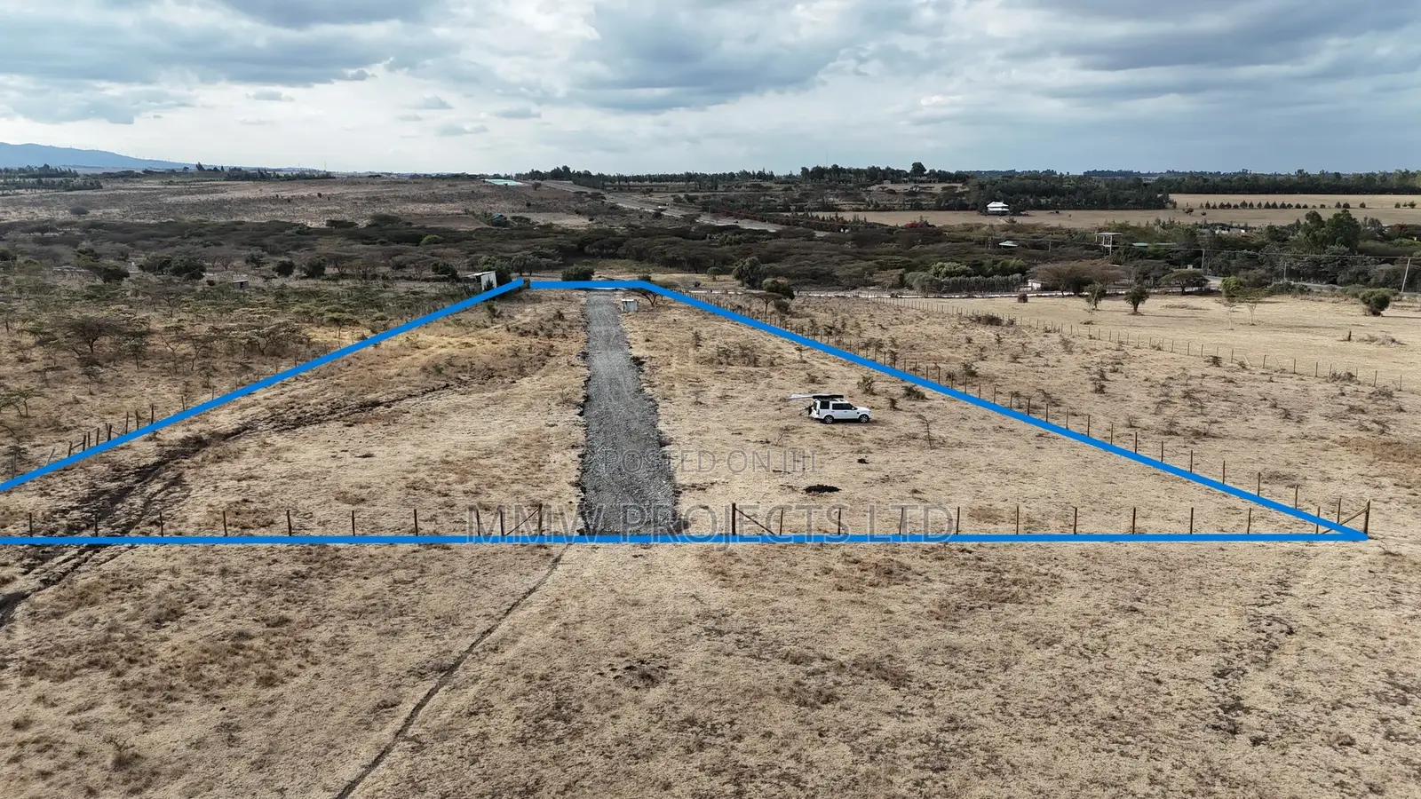 Kiserian. Plots Along Pipeline Road