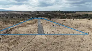 Kiserian. Plots Along Pipeline Road