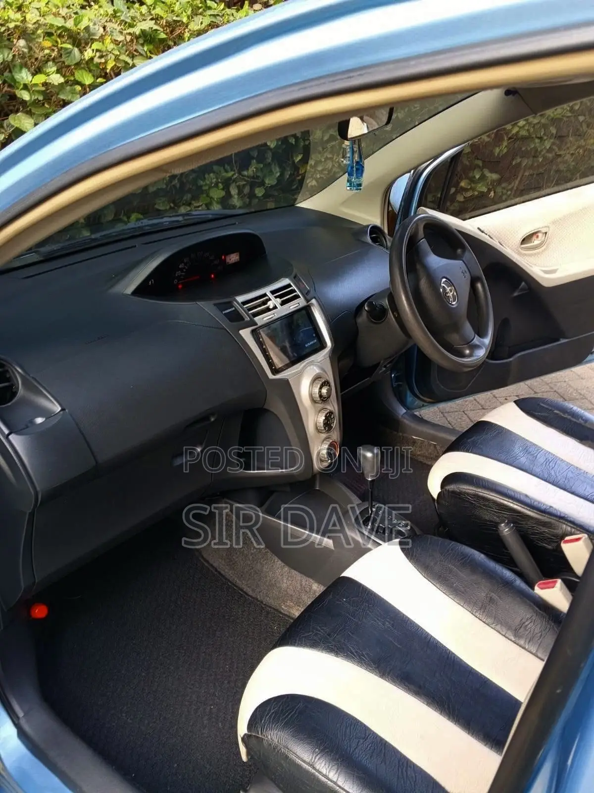 Toyota Vitz 1.0 FWD 5dr 2008 Blue