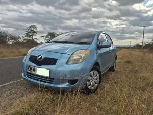 Toyota Vitz 1.0 FWD 5dr 2008 Blue