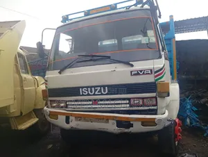 Isuzu FVR Long Chasis 1998 White