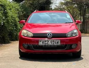 Volkswagen Golf 2013 Red