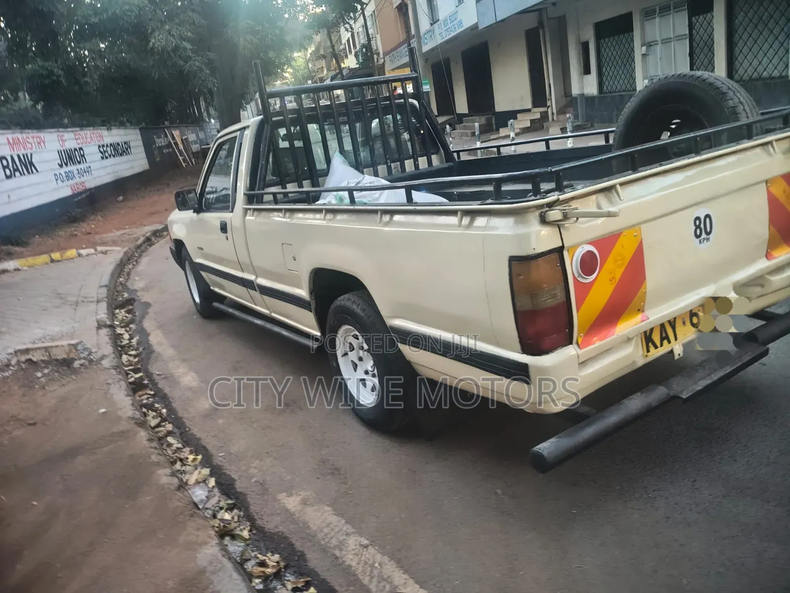 Mitsubishi L200 2006 Brown