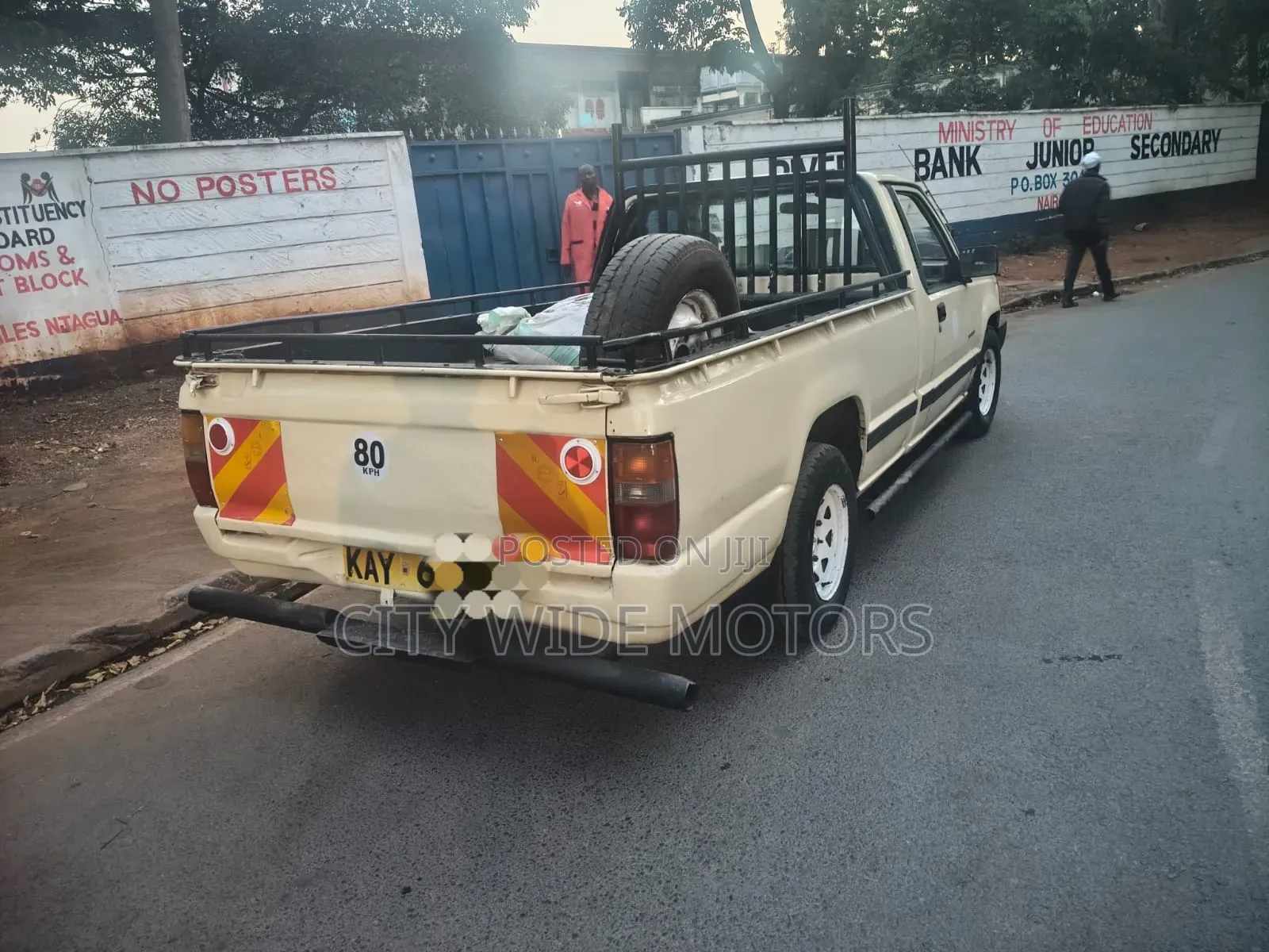 Mitsubishi L200 2006 Brown