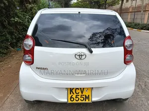 Toyota Passo 1.0 FWD 2012 White