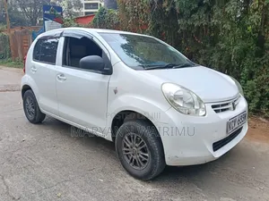 Toyota Passo 1.0 FWD 2012 White