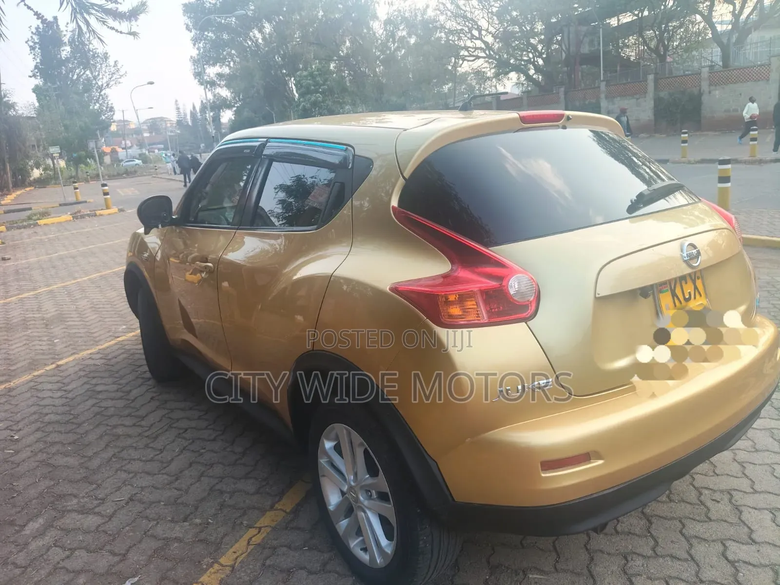 Nissan Juke 2012 Gold