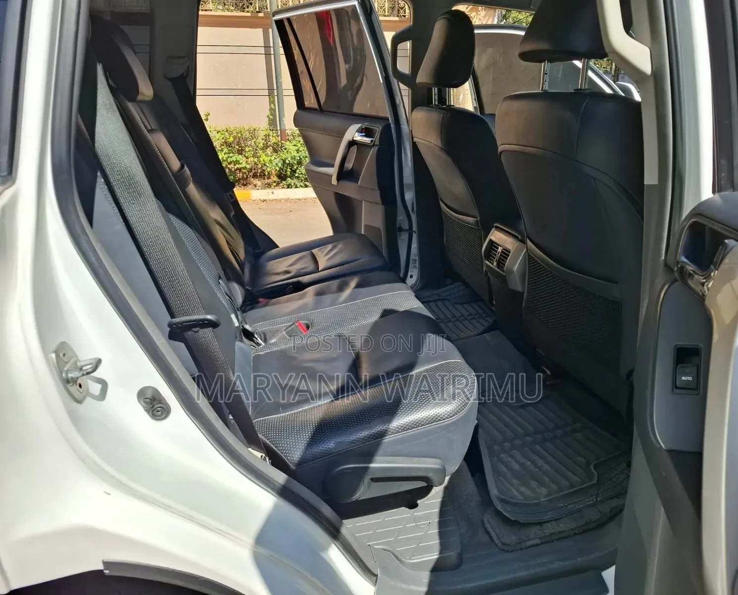 Toyota Land Cruiser Prado 2.7 i 2011 White