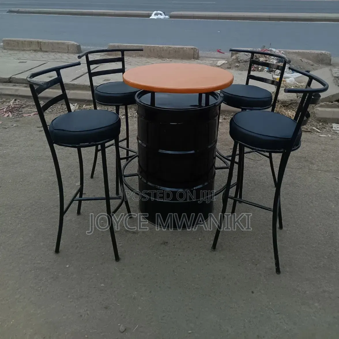 Custom Drum Table With 4 Bar Chairs