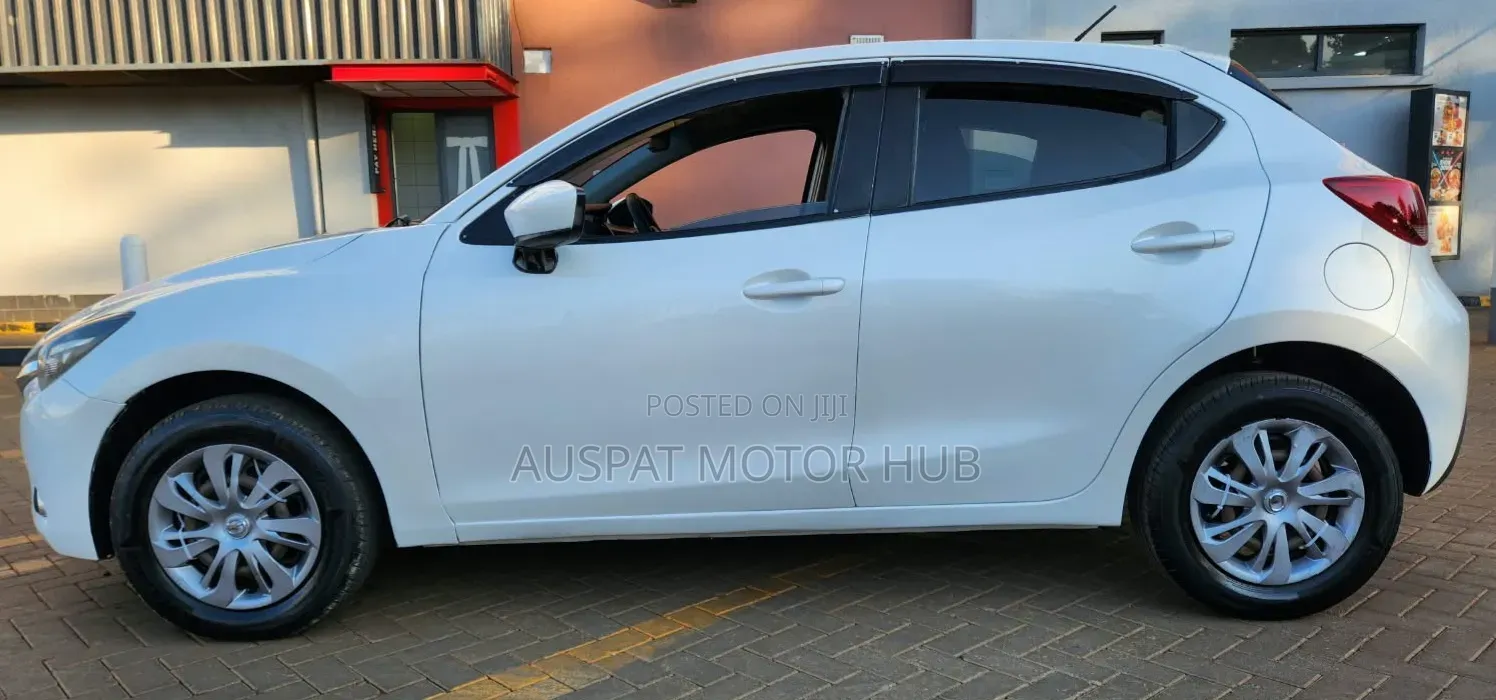 Mazda Axela 2015 White