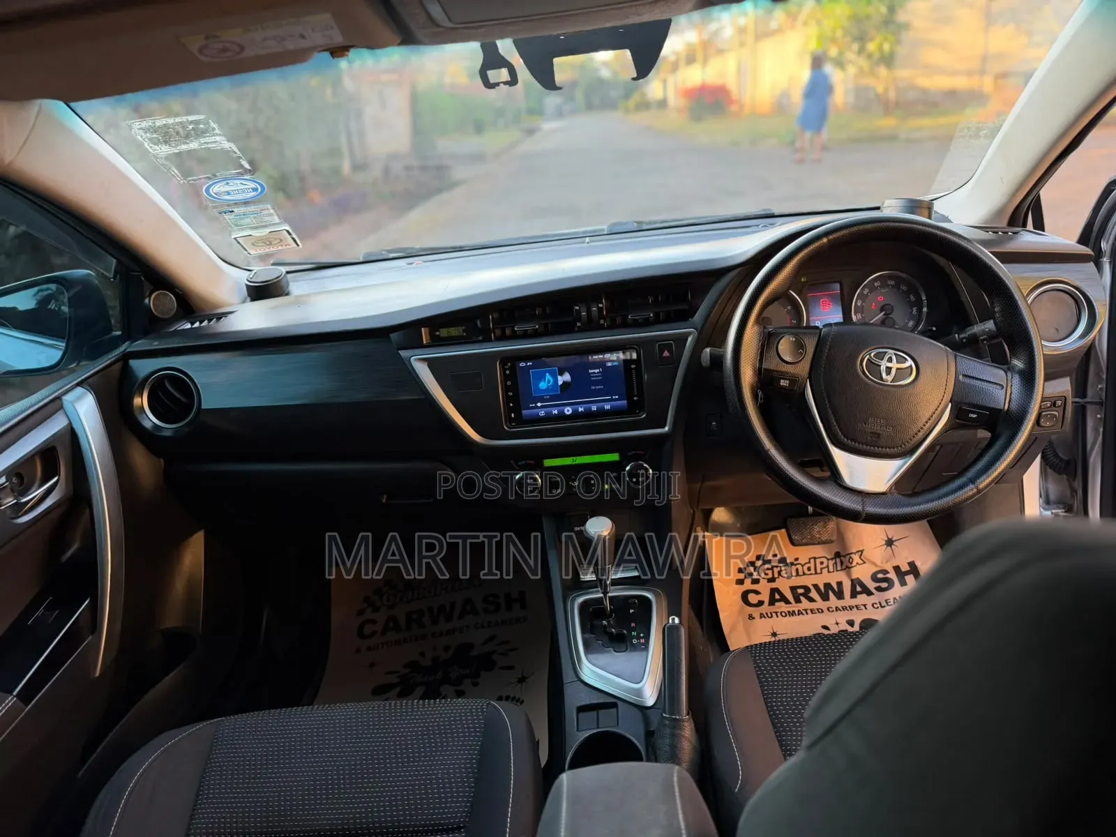 Toyota Auris 2012 Silver