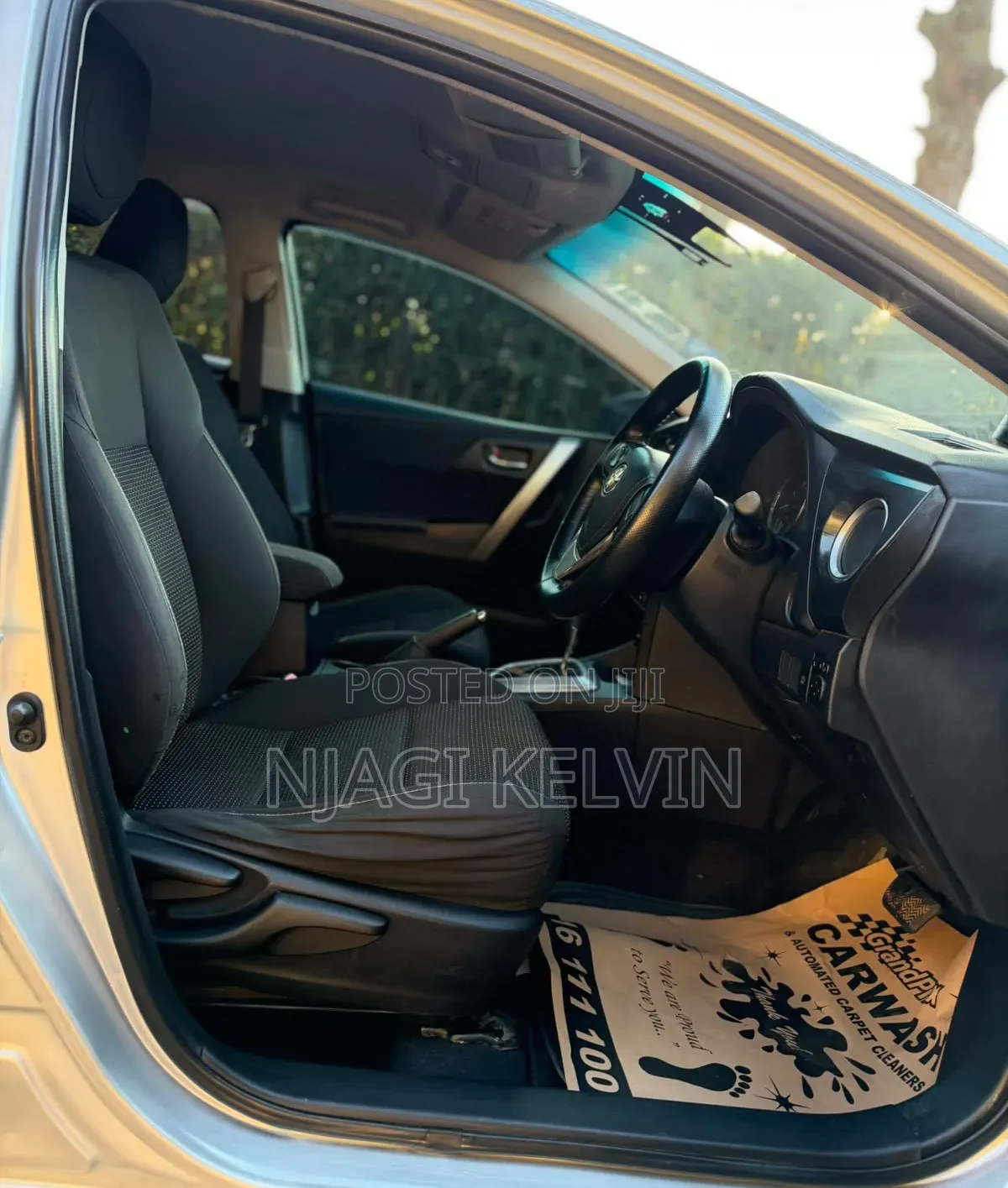Toyota Auris 2012 Silver