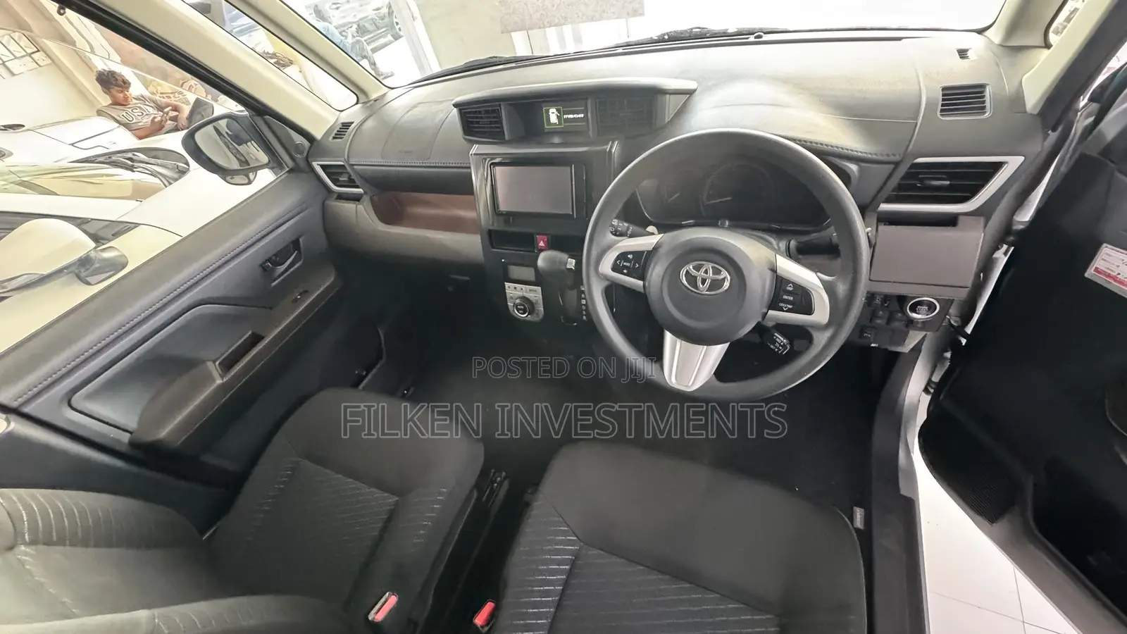 Toyota Roomy 1.0 FWD 2021 Silver
