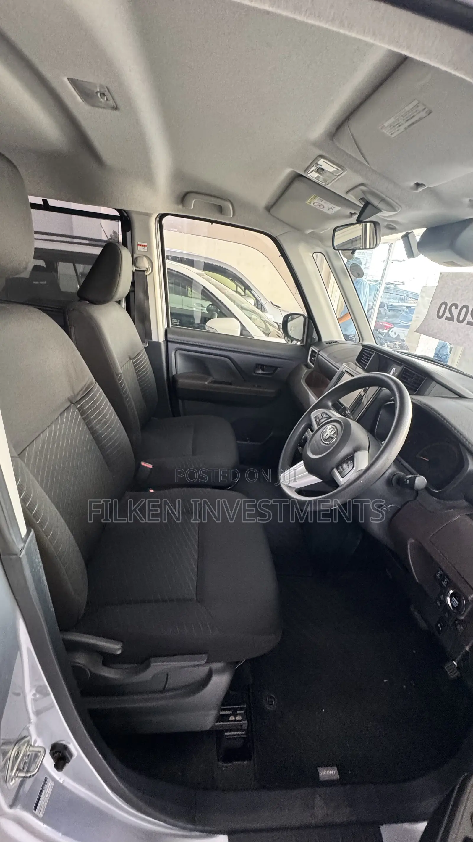 Toyota Roomy 1.0 FWD 2021 Silver