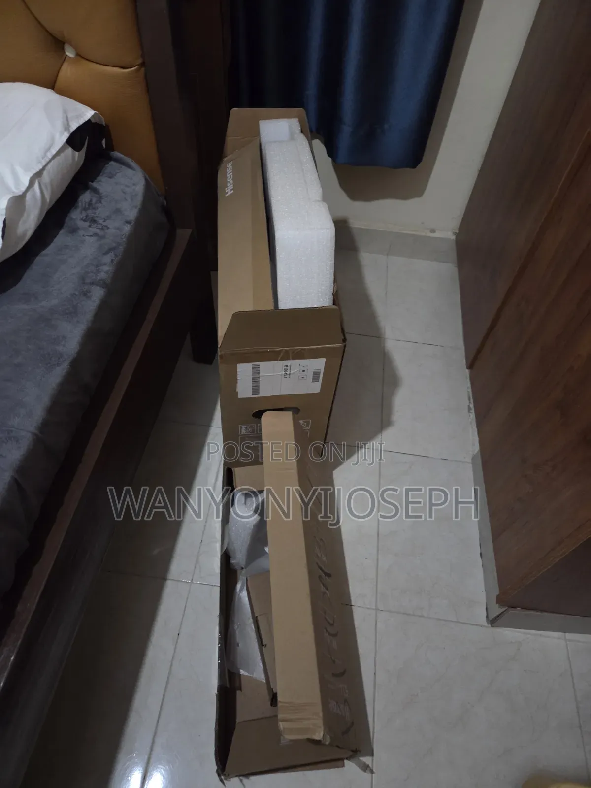 Hisense AX5140Q With Matching Stands
