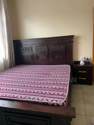 6'6 Bed Frame With 2 Side Drawers and Matress