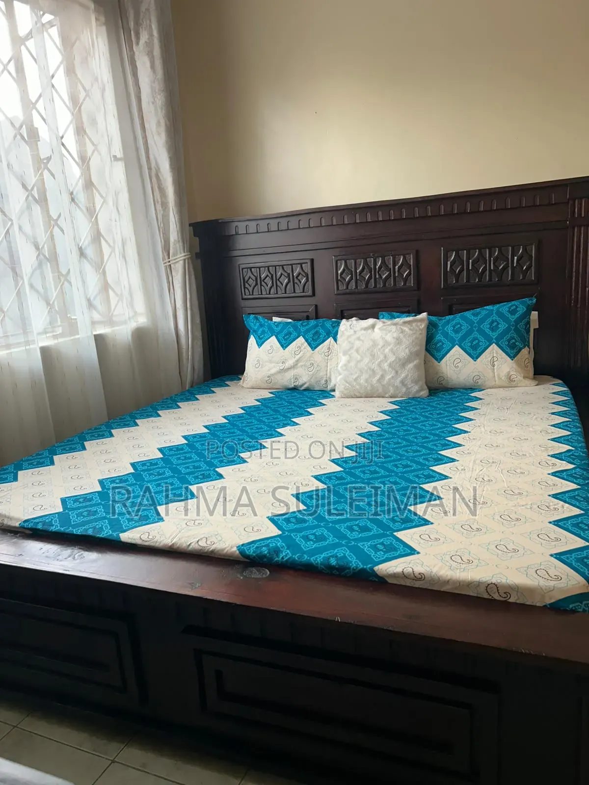 6'6 Bed Frame With 2 Side Drawers and Matress