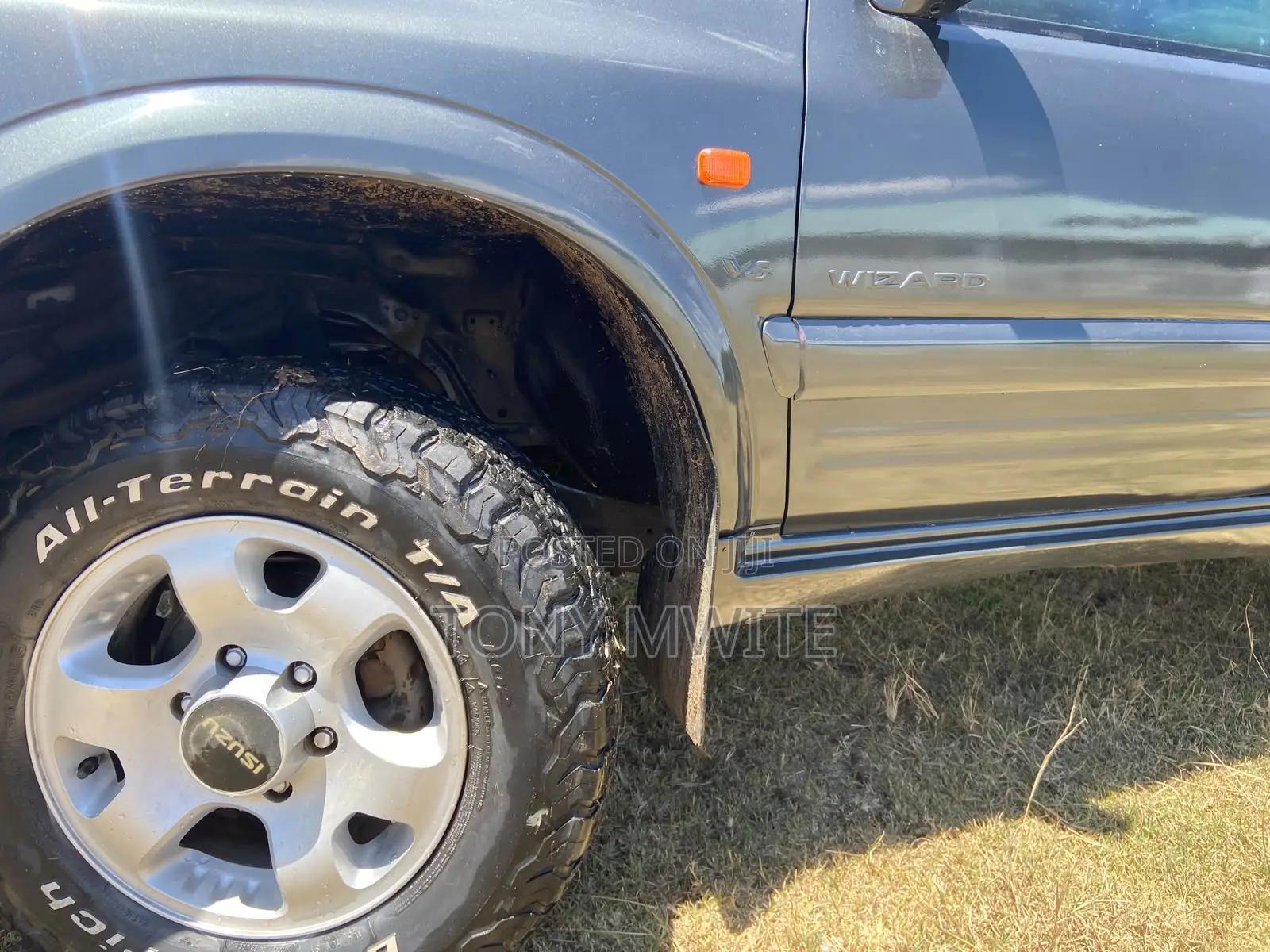 Isuzu Trooper 2000 Gray