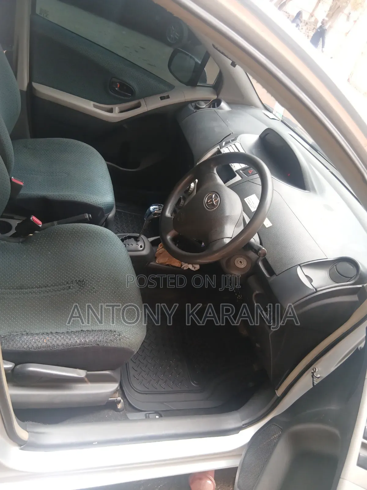 Toyota Vitz 1.0 FWD 5dr 2006 Silver