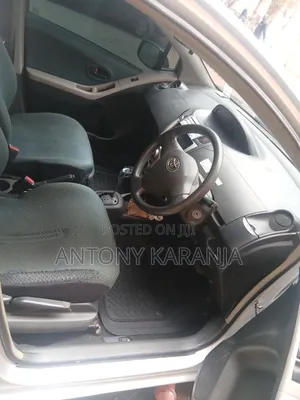Toyota Vitz 1.0 FWD 5dr 2006 Silver