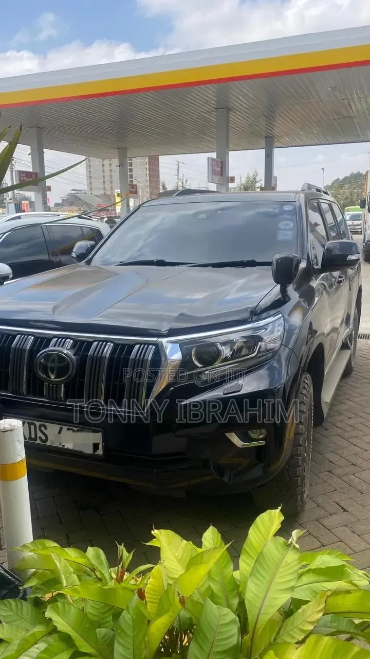 Toyota Land Cruiser Prado 2.7 2017 Black