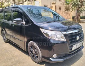 Toyota Noah 2015 Black