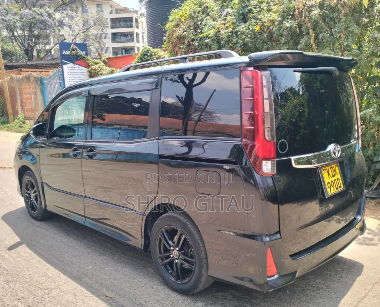Toyota Noah 2015 Black