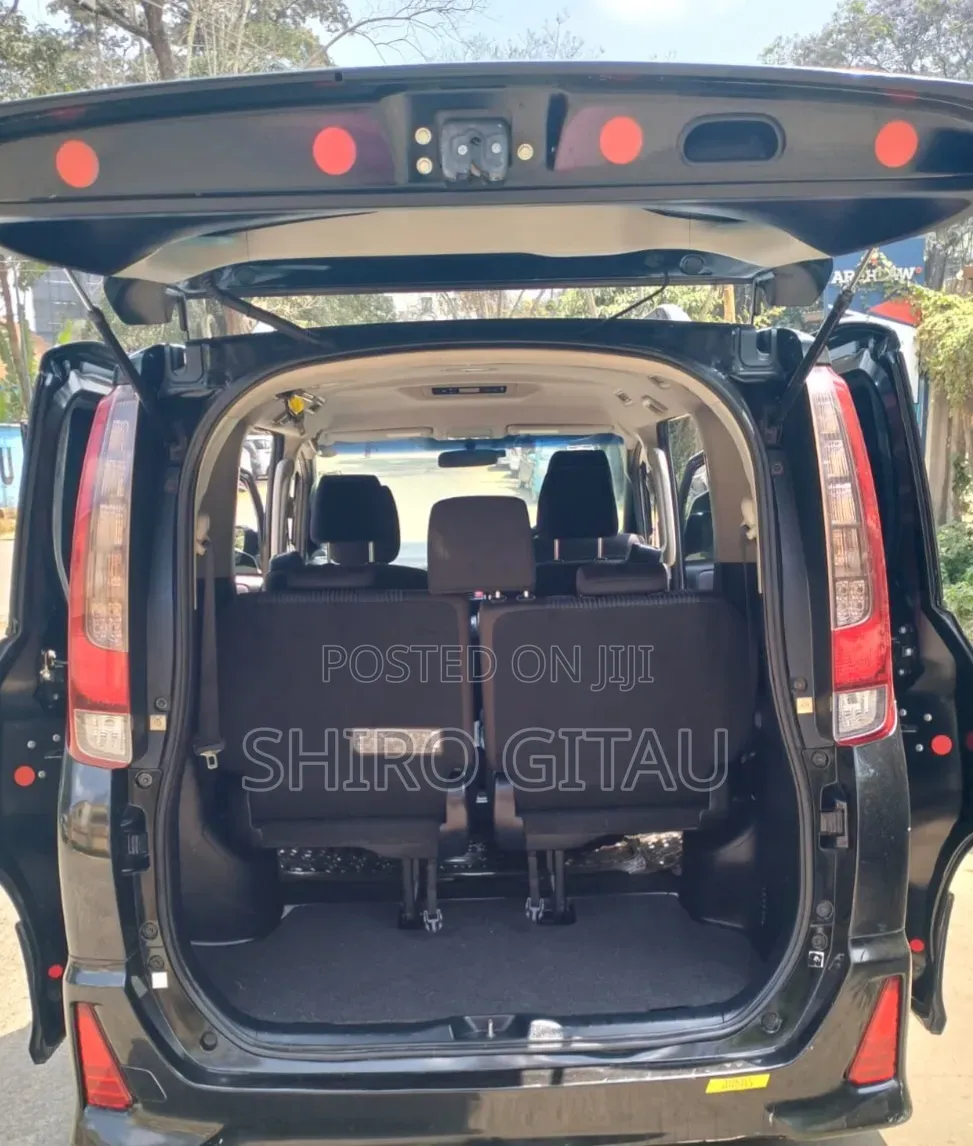 Toyota Noah 2015 Black